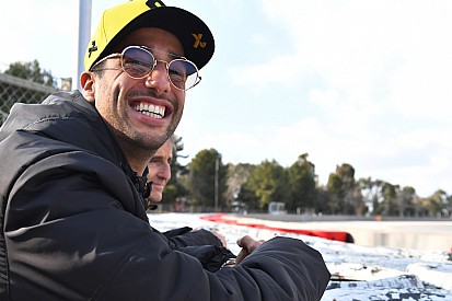 Риккардо об авариях Гасли: Я хоть экономил Red Bull деньги
