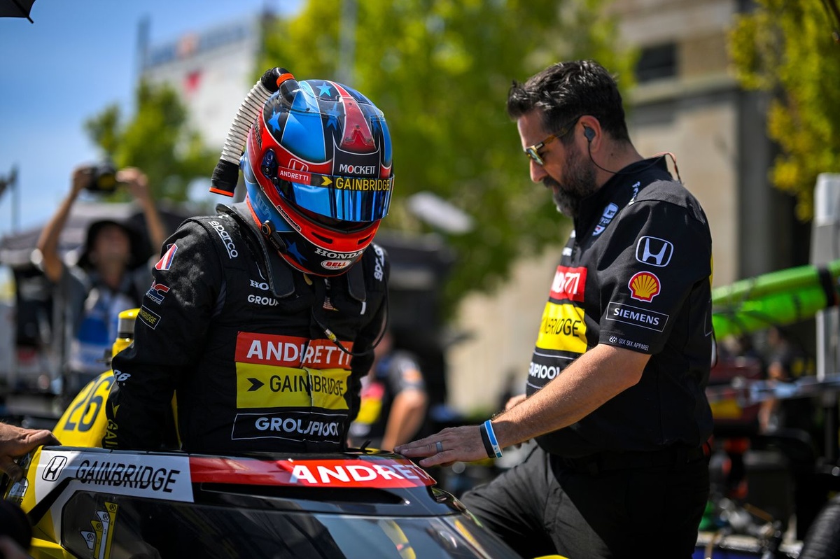 Colton Herta takes pole as he aims for IndyCar Toronto repeat