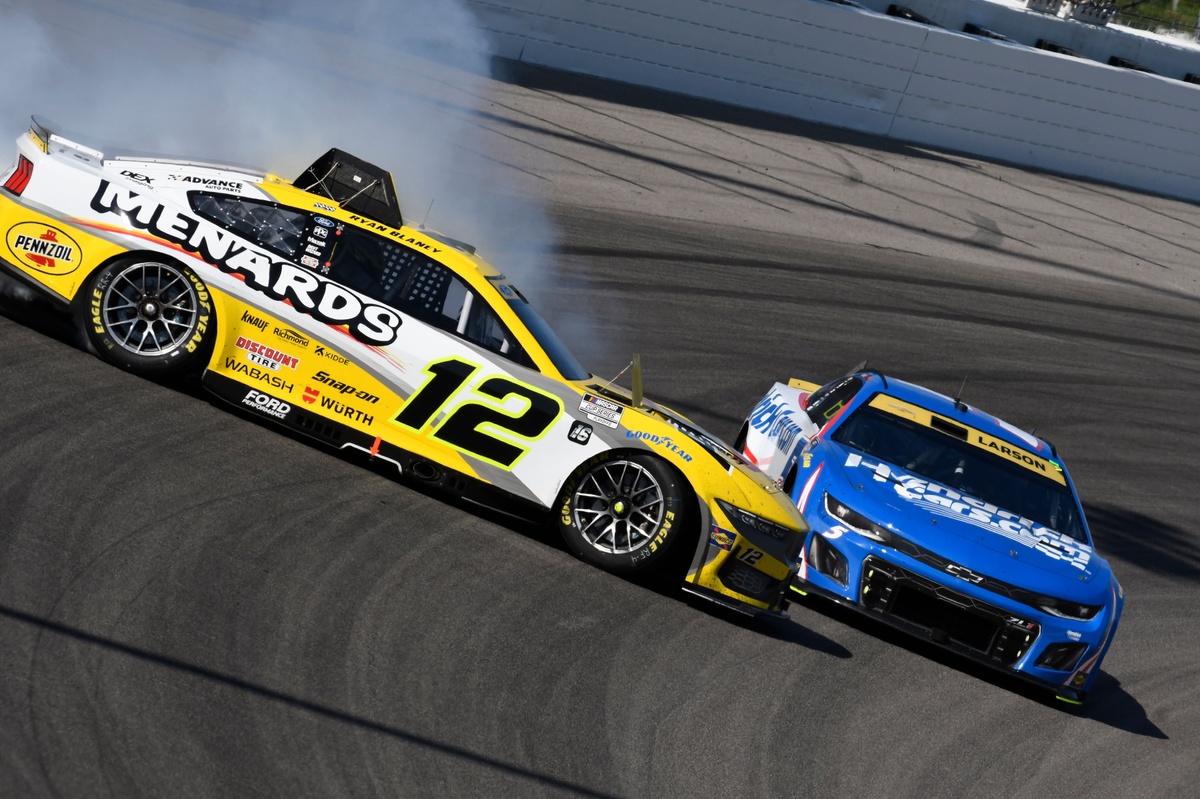 Who is in danger of NASCAR Cup playoff elimination at Bristol?