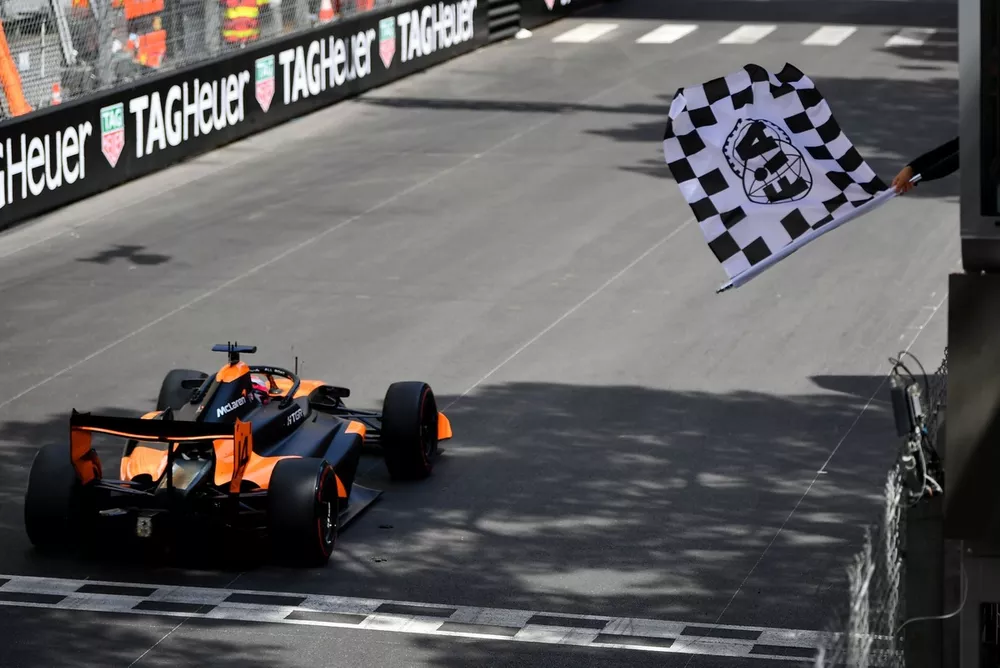 Race winner Martinius Stenshorne, Hitech TGR 