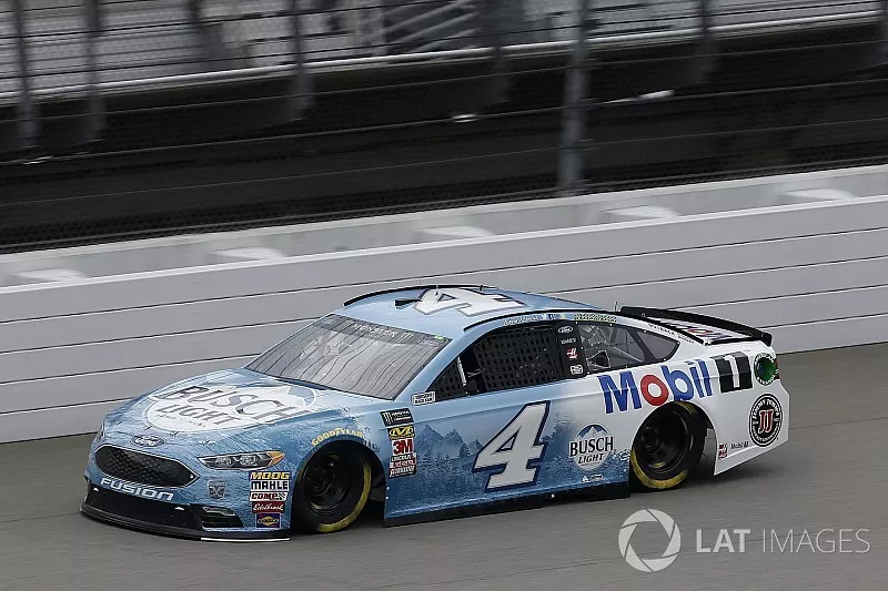 Kevin Harvick, Stewart-Haas Racing, Ford Fusion Busch Light / Mobil 1