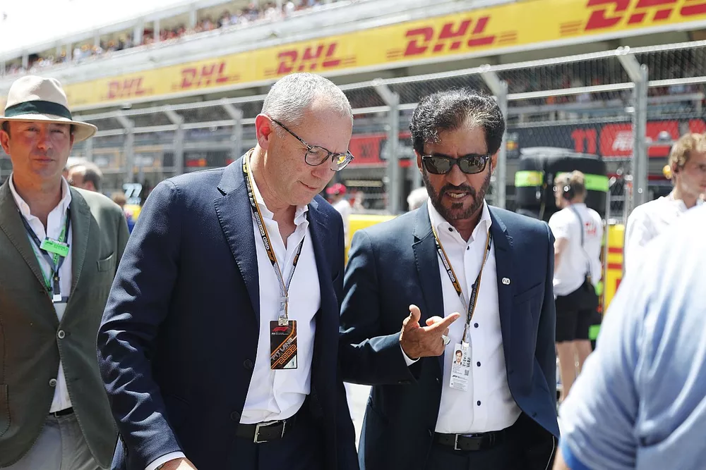 Stefano Domenicali, CEO, Formula 1, and Mohammed bin Sulayem, President, FIA, on the grid