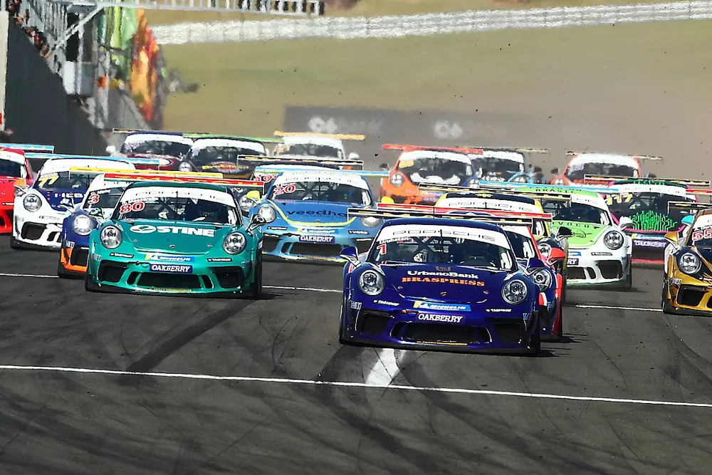 Largada da Porsche Carrera Cup