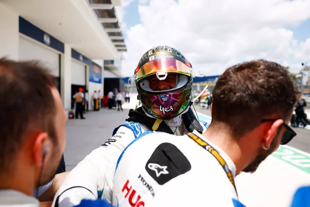 Daniel Ricciardo, RB F1 Team, dans le parc ferm&eacute;