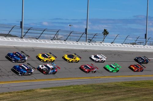 Zgłoszenia zatwierdzone. Co dalej z Kubicą?