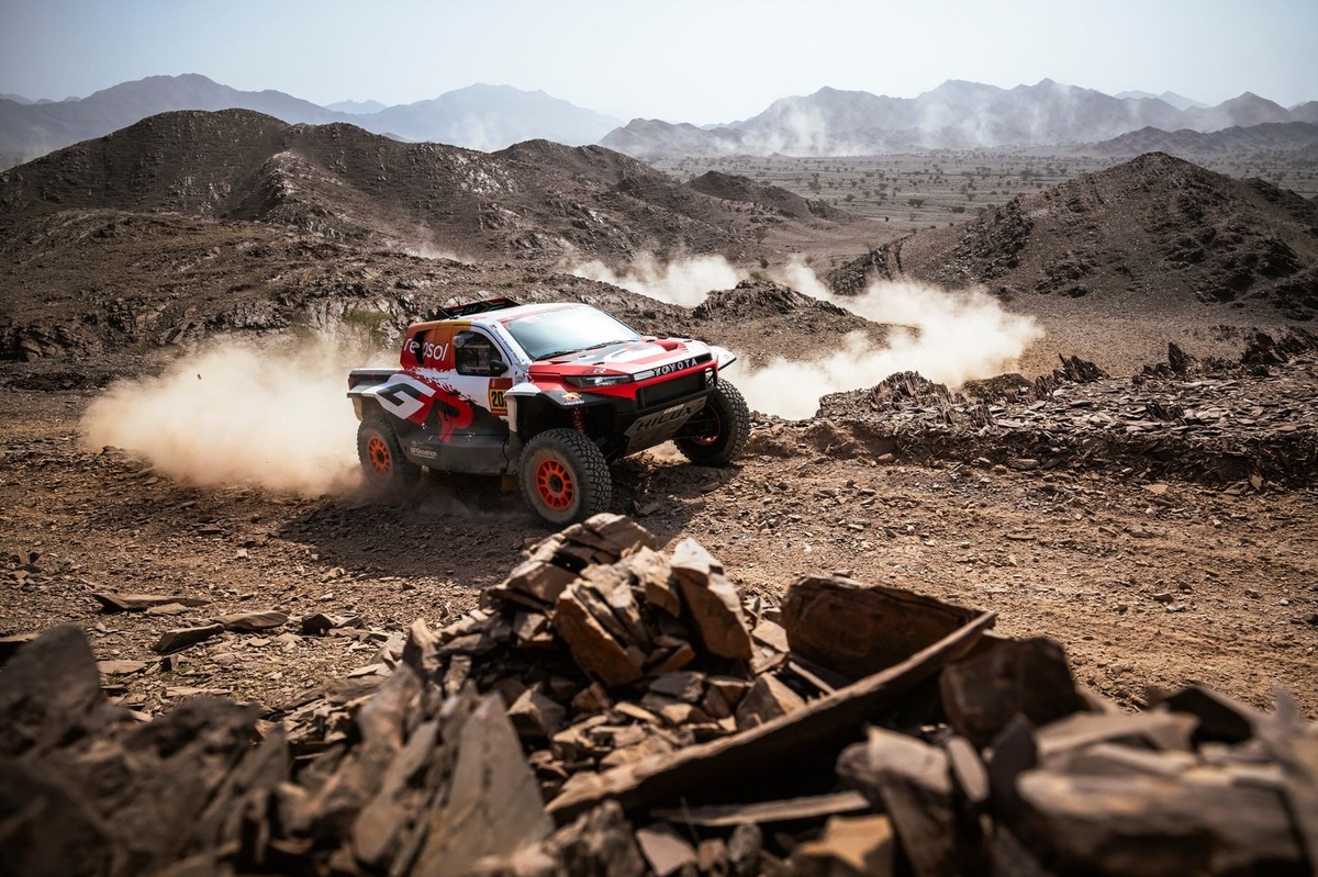 Dakar 2026: Lategan domina la Etapa 4 y es líder; Sainz pierde terreno