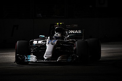 Bottas se diz assustado com desempenho ruim da Mercedes