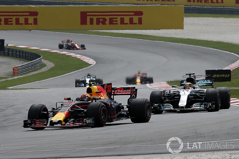 Course - Autoritaire, Verstappen domine Hamilton !