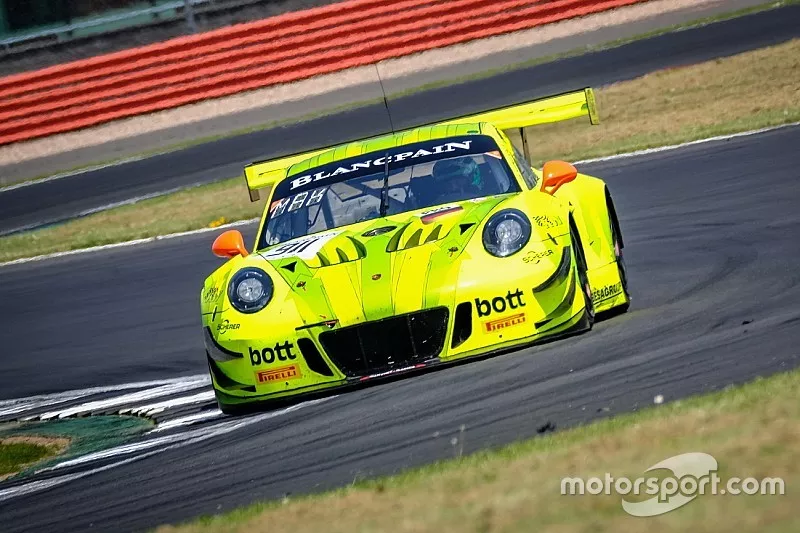 #911 Manthey Racing Porsche 911 GT3 R: Romain Dumas, Frederic Makowiecki, Dirk Werner