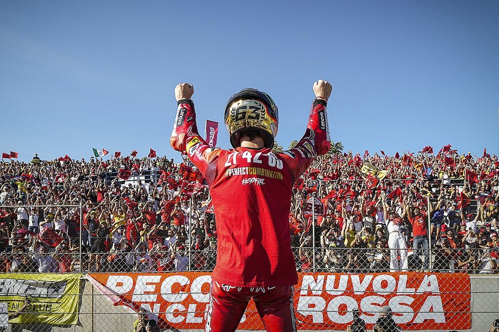 Campeón Francesco Bagnaia, Ducati Team festeja