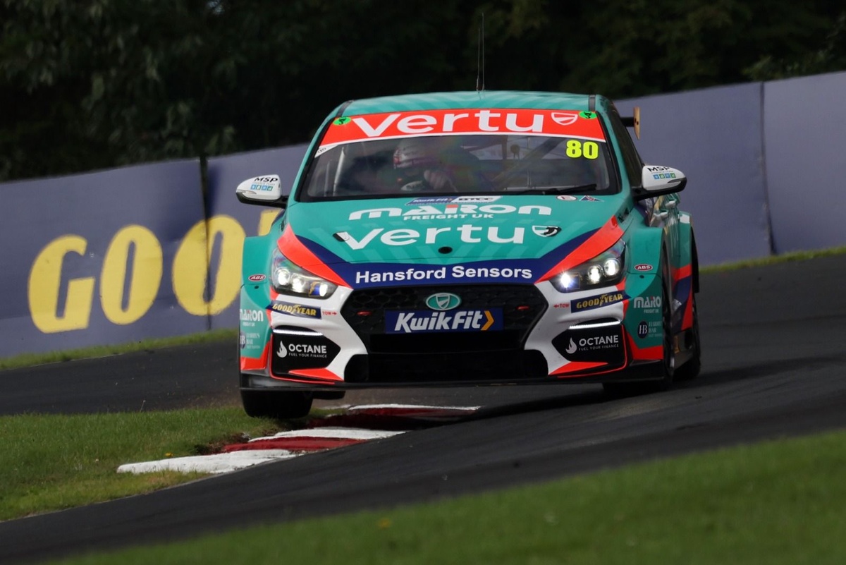BTCC Croft: Ingram quickest in practice as Turkington briefly returns