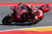 Bagnaia: "Sabemos perfectamente lo fuerte que es M&aacute;rquez aqu&iacute;. Est&aacute; marcando la diferencia"