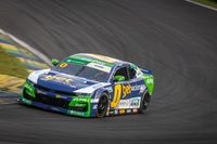 Cacá Bueno acelera em Tarumã, onde acumula vitórias e mira pódio na NASCAR Brasil