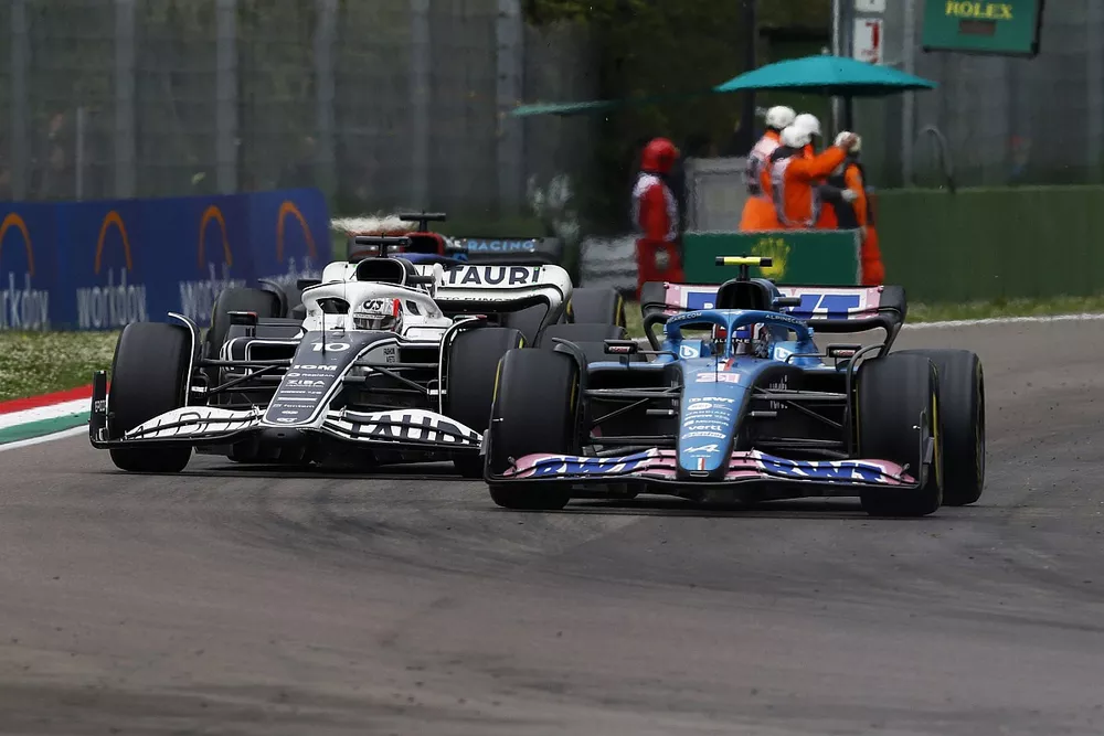 Esteban Ocon, Alpine A522, Pierre Gasly, AlphaTauri AT03