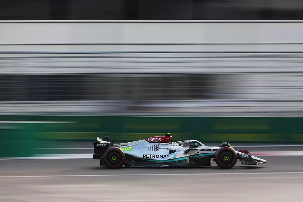 Lewis Hamilton, Mercedes W13