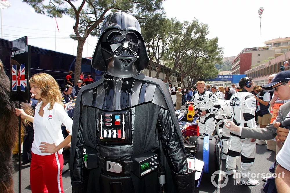 Darth Vader en la parrilla de la F1 en 2005