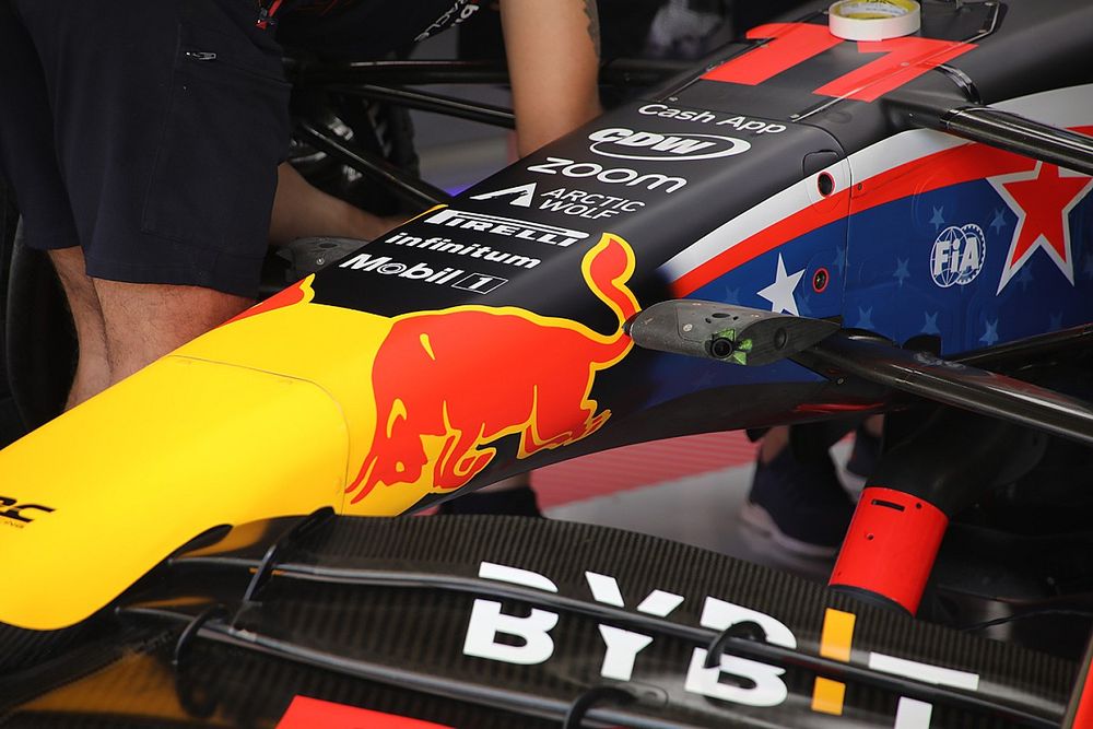 Red Bull Racing RB19 detalle de cámara en la parte frontal 