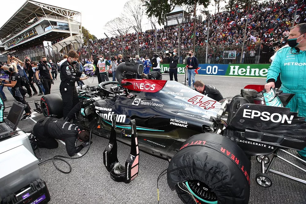 Lewis Hamilton, Mercedes W12 