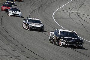 Aric Almirola tenía que correr "perfecto" en Chicagoland