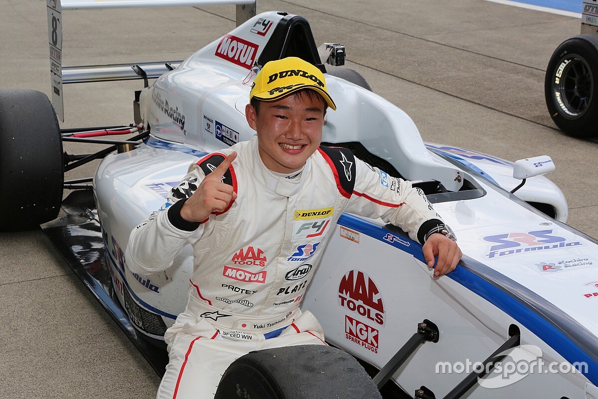 フォトギャラリー】写真で振り返る角田裕毅“F1ドライバー”への