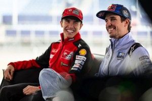 MotoGP: "Nossa mãe está torcendo mais pelo Álex", diz Marc Márquez