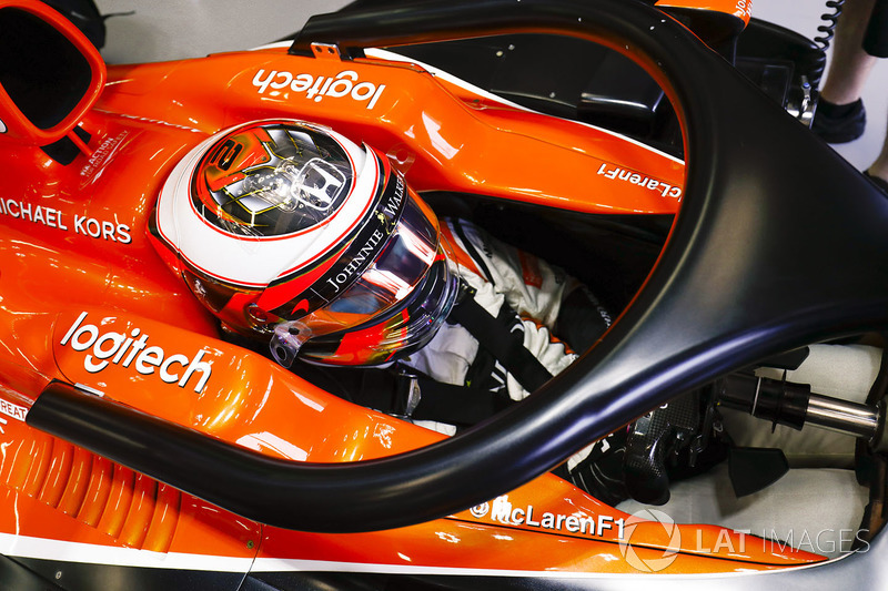 Stoffel Vandoorne, McLaren, Halo device fitted