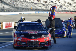 Harrison Burton, pit stop