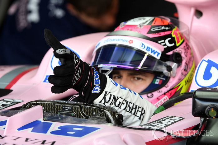 Sergio Pérez, Sahara Force India VJM10 guantes Alpinestars