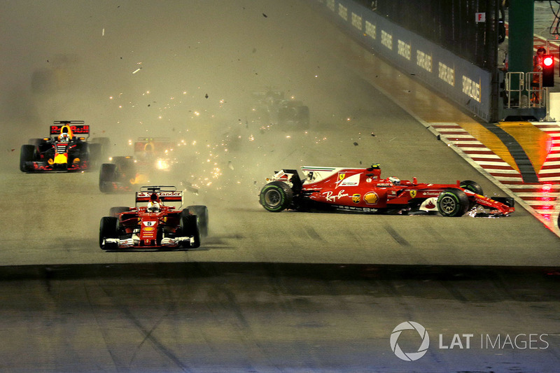 Sebastian Vettel, Ferrari SF70H leads at the start of the race and the cars of Kimi Raikkonen, Ferra