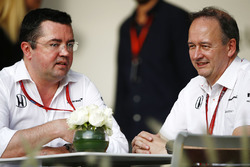 Eric Boullier, Director, McLaren, McLaren, Jonathan Neale, Director General de carreras