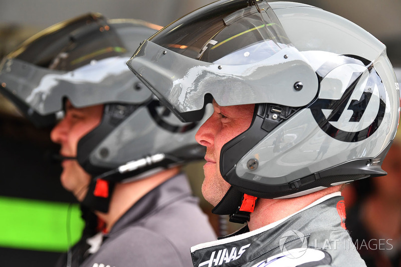 Les mécaniciens Haas F1