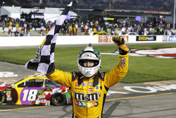 1. Kyle Busch, Joe Gibbs Racing, Toyota Camry M&M's
