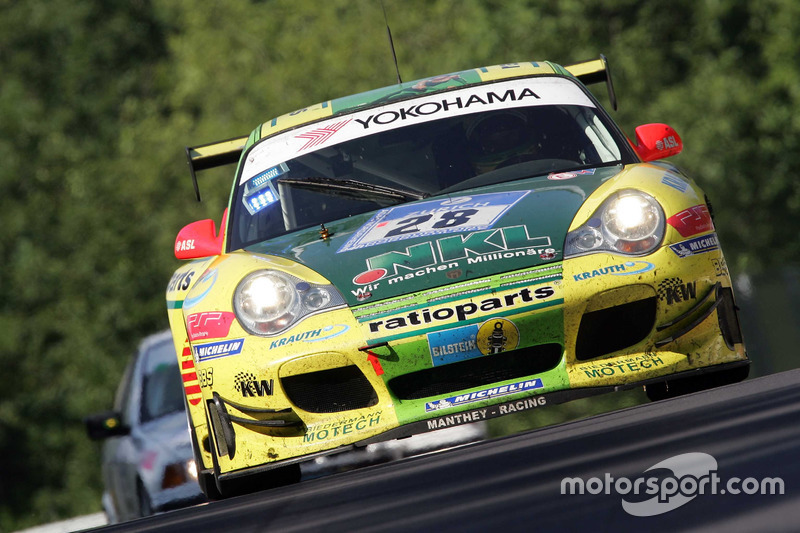 #28 Manthey Racing Porsche 996 GT3-MR: Lucas Luhr, Timo Bernhard, Mike Rockenfeller, Marcel Tiemann