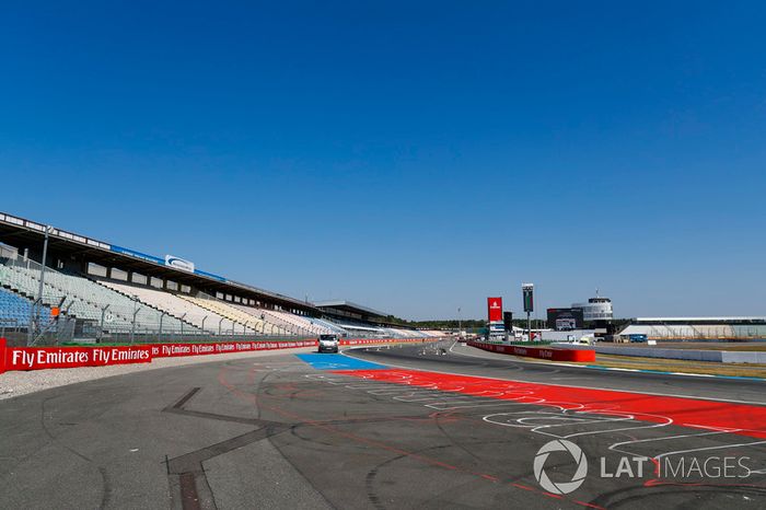 Detalle de la última curva del circuito de Hockenheim y la recta