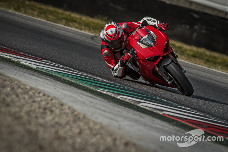 La Ducati Panigale V4 in pista