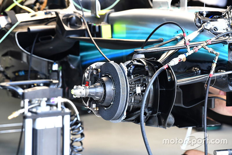Freins avant et moyeux de la Mercedes-Benz F1 W08