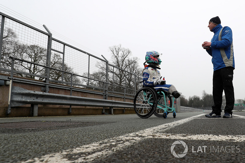 Billy Monger fait son retour en monoplace au volant d'une Carlin de British F3