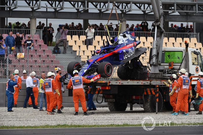 No TL3, Brendon Hartley bateu forte na curva 9 e isso foi o que sobrou de sua Toro Rosso.