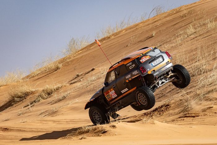 #222 X-Raid Mini JCW Mini: Guillaume De Mevius, Mathieu Baumel