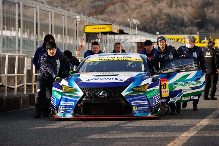 #20 シェイドレーシング RC F GT3