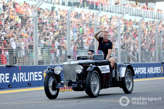 Kevin Magnussen, Haas F1 Team durante el desfile de pilotos