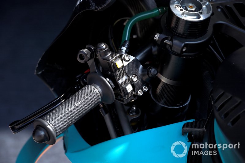 Мотоцикл Petronas Yamaha SRT