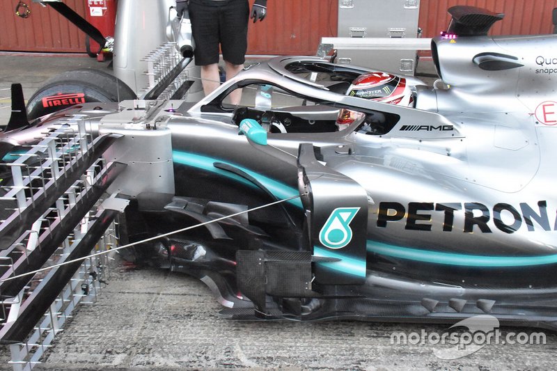 Mercedes AMG F1 W10 technical detail