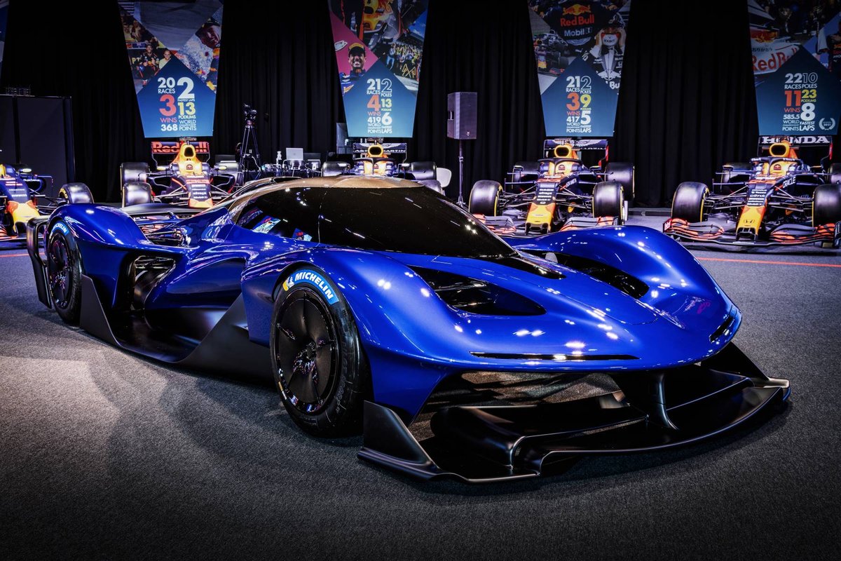 レッドブル、市販ハイパーカーRB17を発表 Automotive