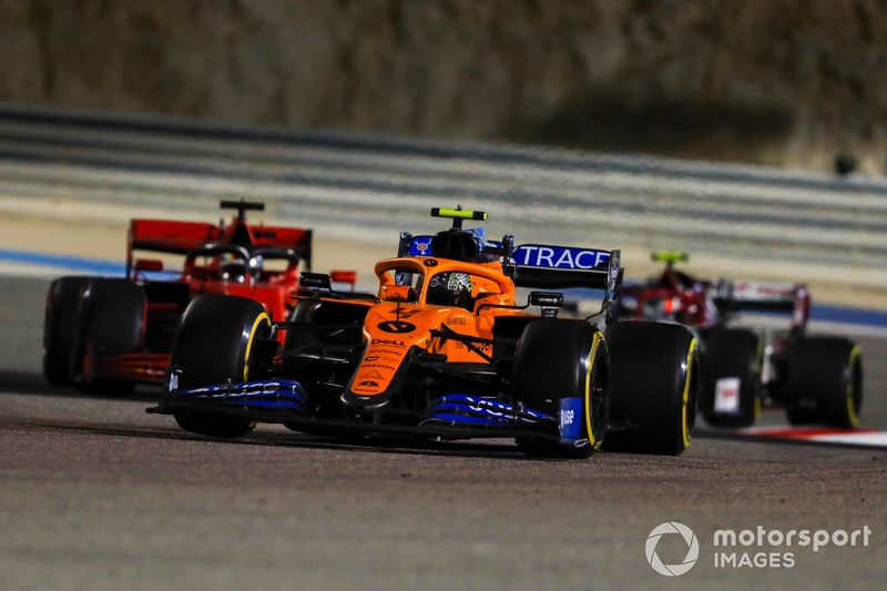 Lando Norris, McLaren MCL35, Sebastian Vettel, Ferrari SF1000, Antonio Giovinazzi, Alfa Romeo Racing C39