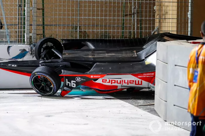 Alex Lynn, Mahindra Racing, M7Electro, volcado tras el accidente