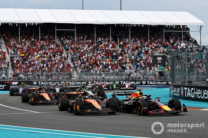 Lando Norris, McLaren, Oscar Piastri, McLaren, Max Verstappen, Red Bull Racing, Andrea Kimi Antonelli, Mercedes