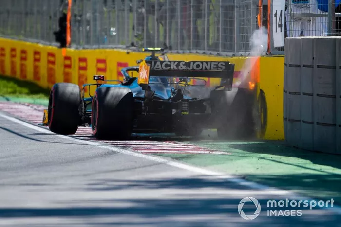 Kevin Magnussen, Haas VF-19 