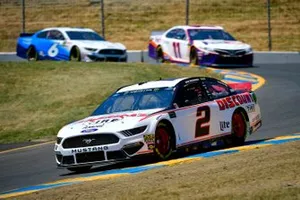 Brad Keselowski, Team Penske, Ford Mustang America's Tire, Denny Hamlin, Joe Gibbs Racing, Toyota Camry FedEx Ground, Ryan Newman, Roush Fenway Racing, Ford Mustang Wyndham Rewards