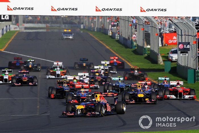 Sebastian Vettel, Red Bull Racing RB7 líder al inicio